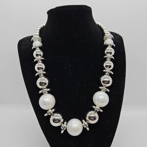 lightweight silver tone and iridescent white ball bead necklace